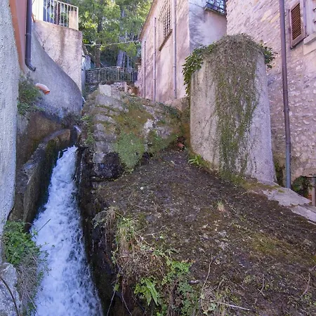 Fontana Del